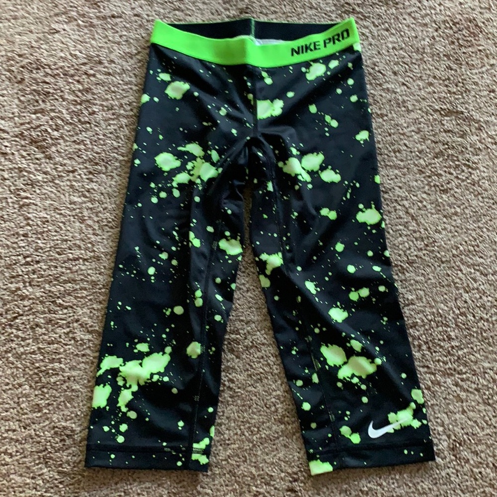 Nike Pro Capris